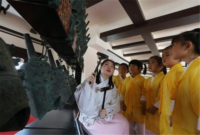 孫敬學(xué)堂編鐘 孫敬學(xué)堂編鐘